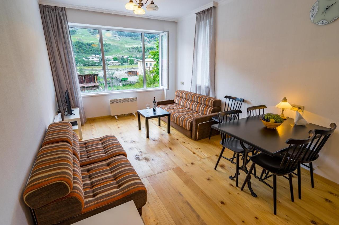 Svaneti Apartment'S Местия Екстериор снимка