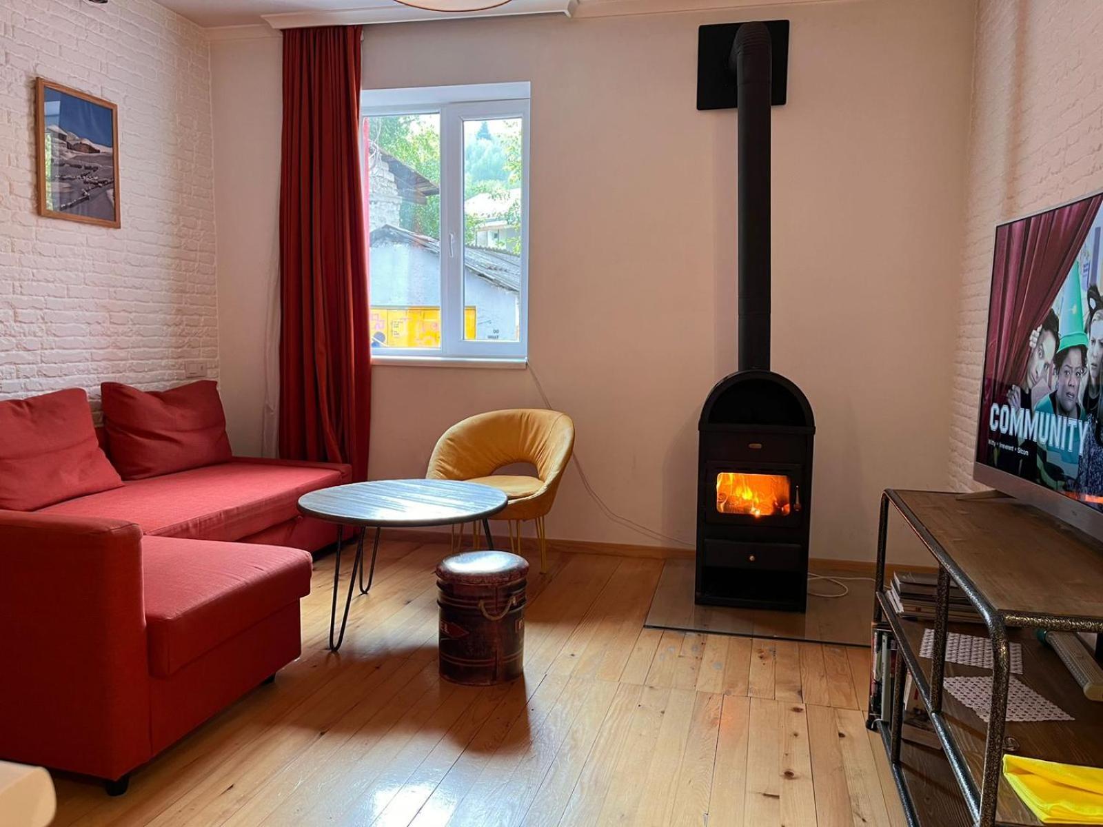 Svaneti Apartment'S Местия Екстериор снимка